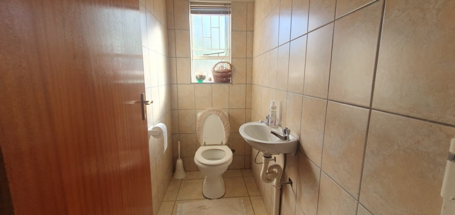 4 Bedroom Property for Sale in Keidebees Northern Cape